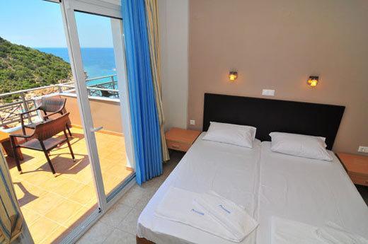 Thalassorama Apartment